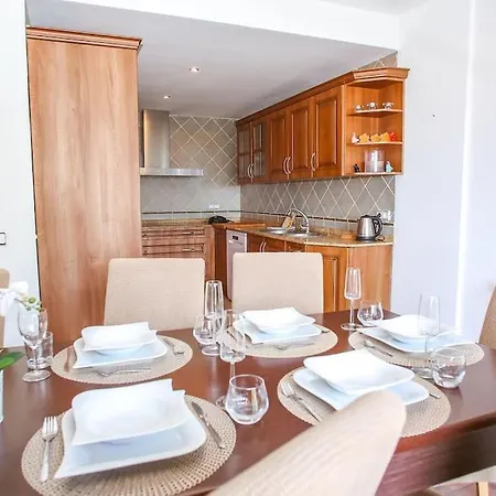 Cl13 - Spacious With Sea Views And Pool Nyaraló Lloret de Mar