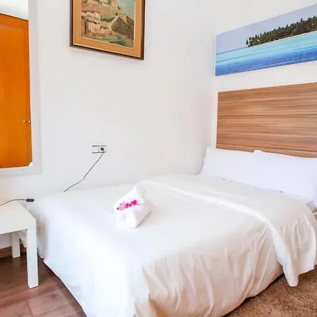 Cl13 - Spacious With Sea Views And Pool