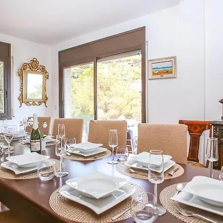 Cl13 - Spacious With Sea Views And Pool Nyaraló Lloret de Mar