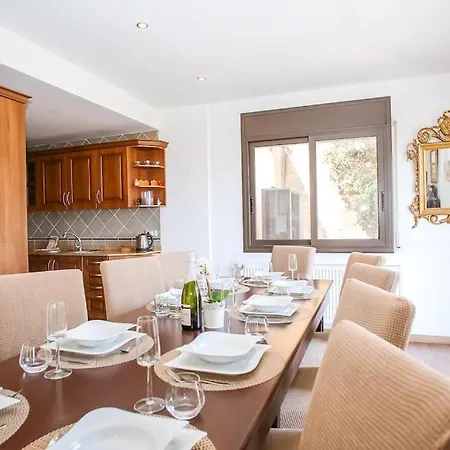 Cl13 - Spacious With Sea Views And Pool *