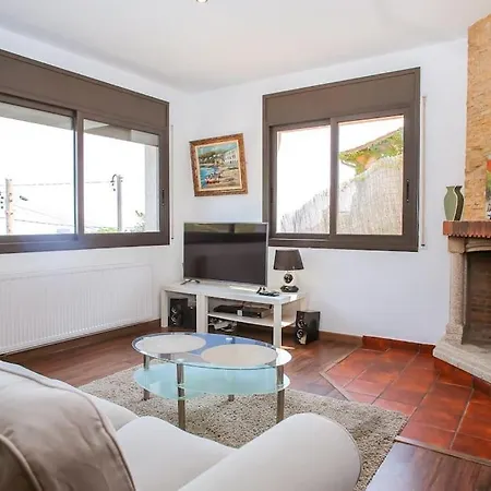 Cl13 - Spacious With Sea Views And Pool Nyaraló