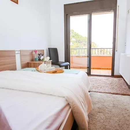 Cl13 - Spacious With Sea Views And Pool Nyaraló *